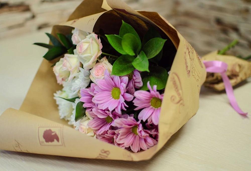 Букет цветов из: Розы и Хризантемы в Донская Сочи