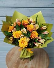Букет цветов из:  Альстромерии и Розы в Донская Сочи