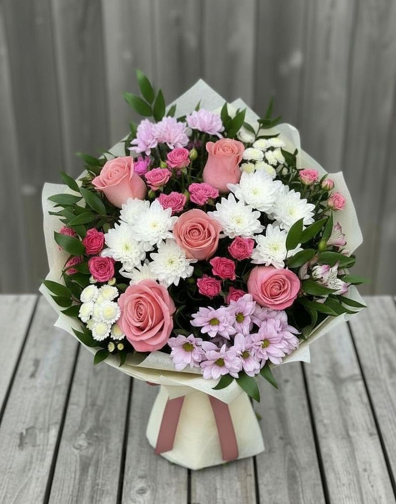 Букет цветов из: Альстромерии, Гвоздики, Розы и Хризантемы в Донская Сочи