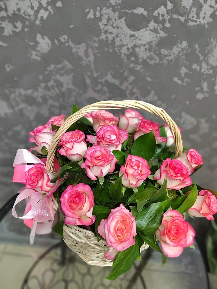 Цветочная композиция из Розы в корзине в Донская Сочи