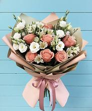 Букет цветов из:  Розы, Альстромерии и Лизиантусы в Донская Сочи