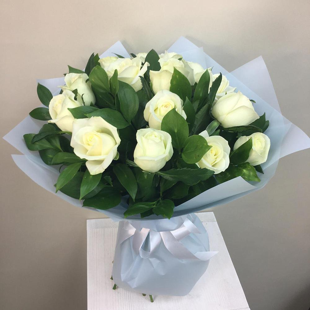 Букет 15 Белых роз Проуд в Донская Сочи