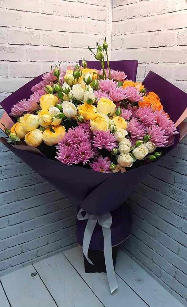 Букет цветов из: Хризантемы и Розы в Донская Сочи