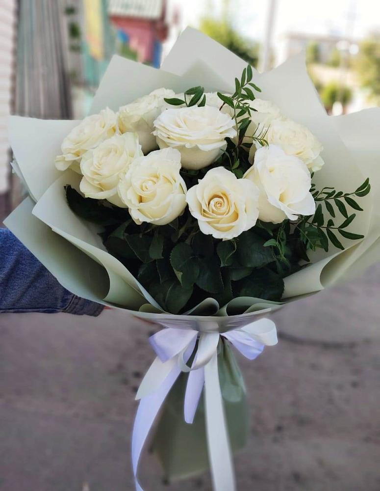 Букет Белые розы Проуд в Донская Сочи