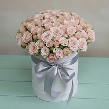 Цветочная композиция из Розы в шляпной коробке в Донская Сочи