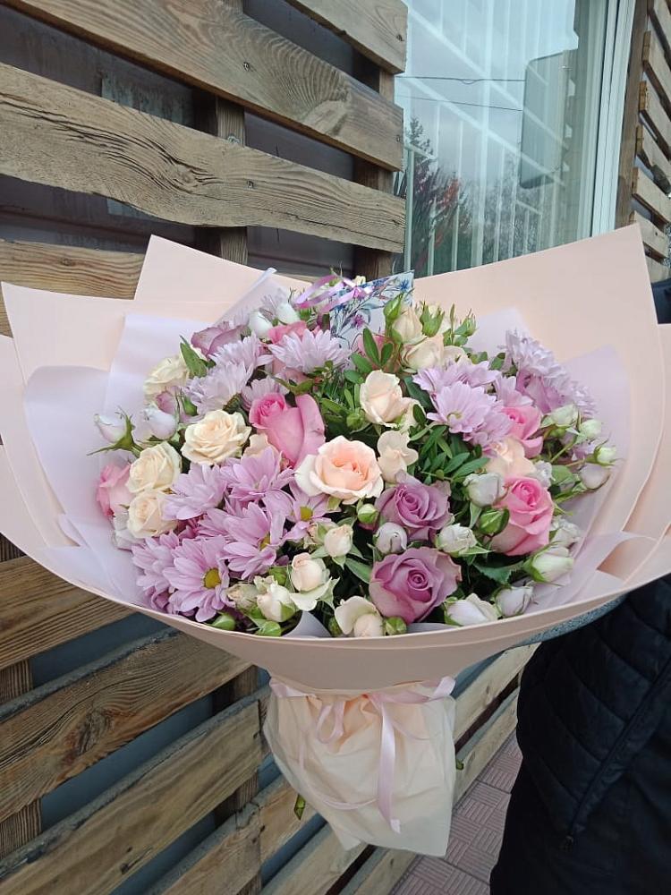 Букет цветов из: Розы и Хризантемы в Донская Сочи