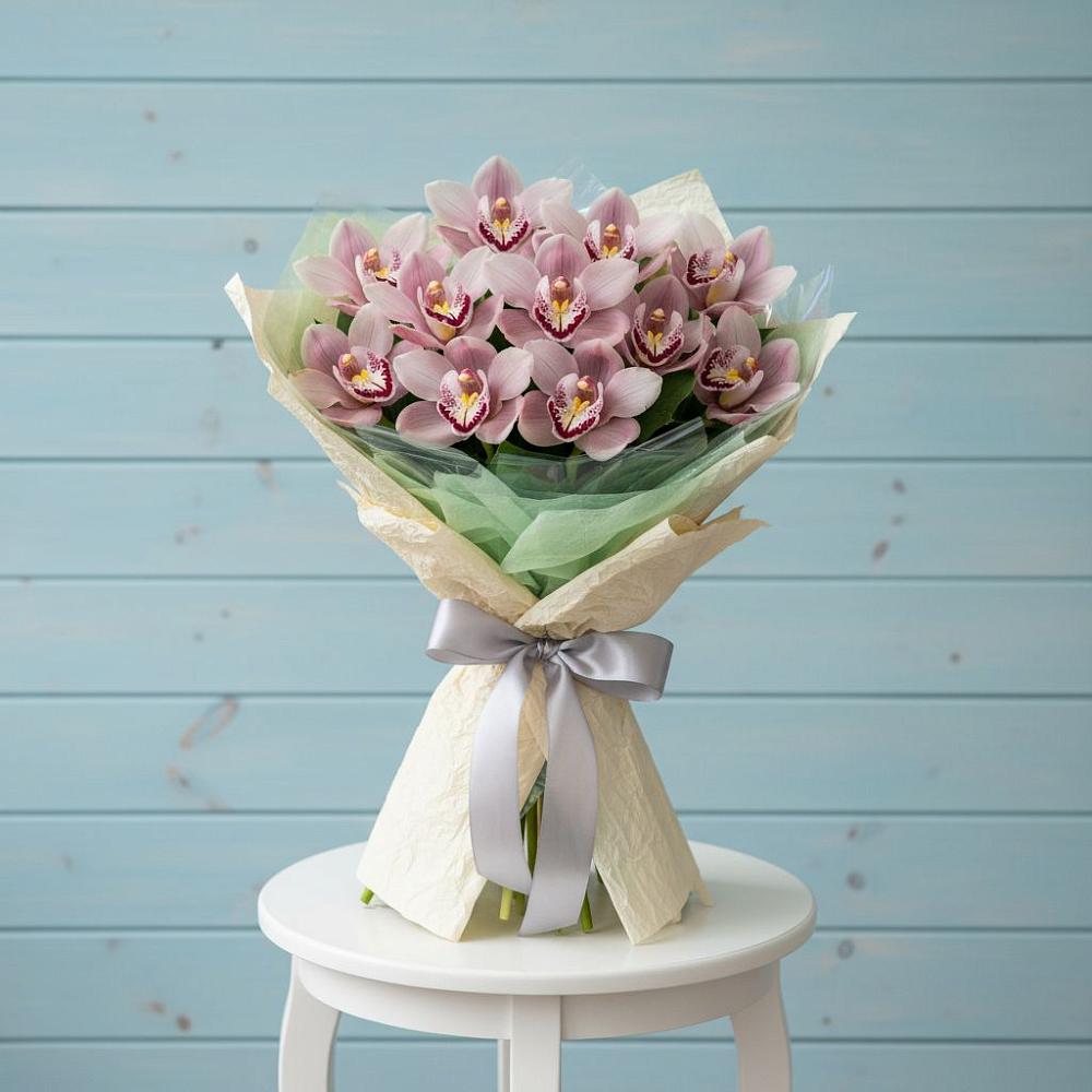 Букет цветов из: Орхидеи и Розы в Донская Сочи