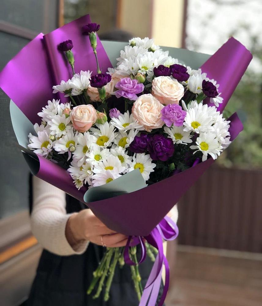 Букет цветов из: Хризантемы, Гвоздики и Розы в Донская Сочи