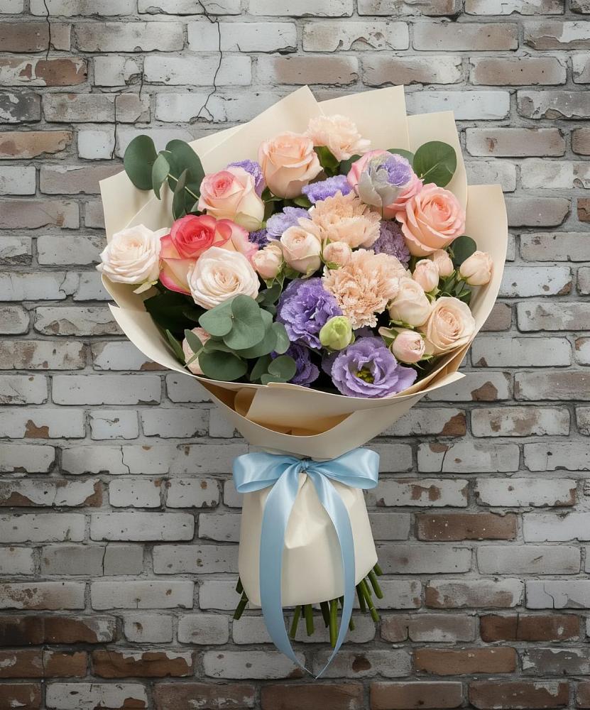 Букет цветов из: Розы, Лизиантусы и Гвоздики в Донская Сочи