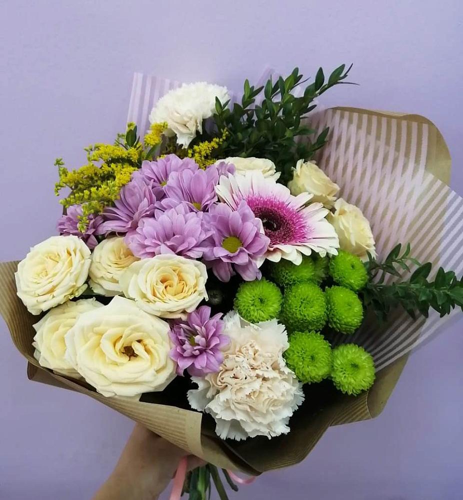 Букет цветов из: Хризантемы, Розы, Гвоздики и Герберы в Донская Сочи