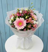 Букет цветов из:  Герберы, Альстромерии и Лизиантусы #REPLACE_PRED# Донская Сочи