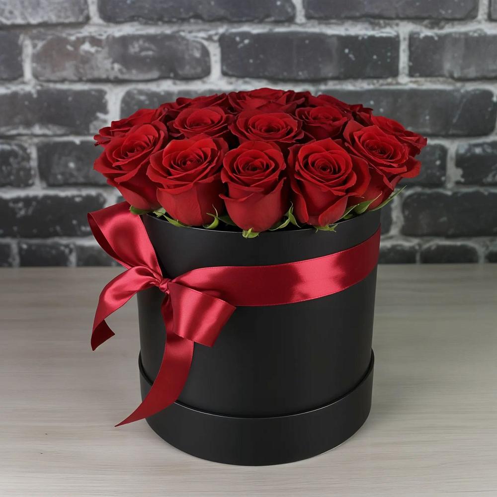 Цветочная композиция из Розы в шляпной коробке в Донская Сочи