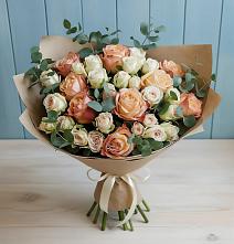 Букет цветов из:  Альстромерии и Розы в Донская Сочи