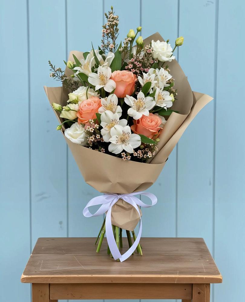 Букет цветов из: Альстромерии, Лизиантусы, Розы и Хризантемы в Донская Сочи