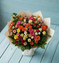 Букет Микс из разноцветных кустовых роз в Донская Сочи